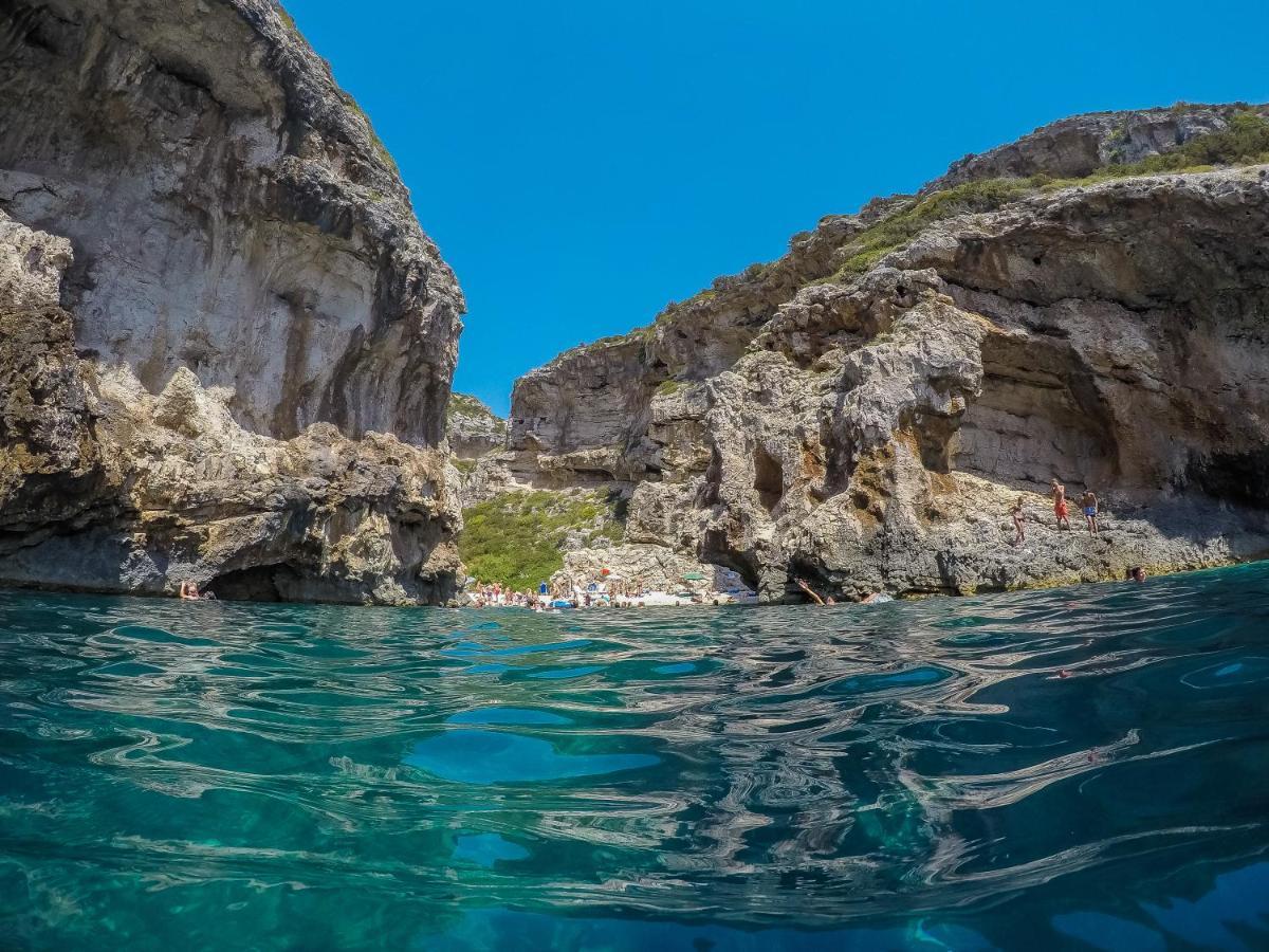 Villa Luana Vis Bagian luar foto